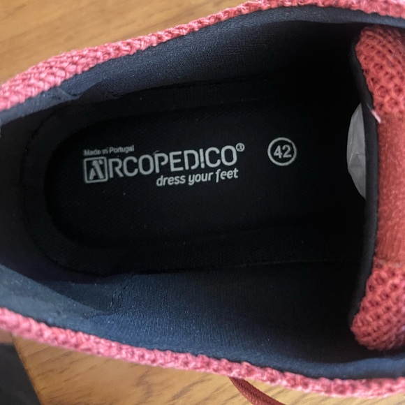 Unisex Arcopedico knit shoe. Made in Portugal. Size 42 GUC - Picture 10 of 12